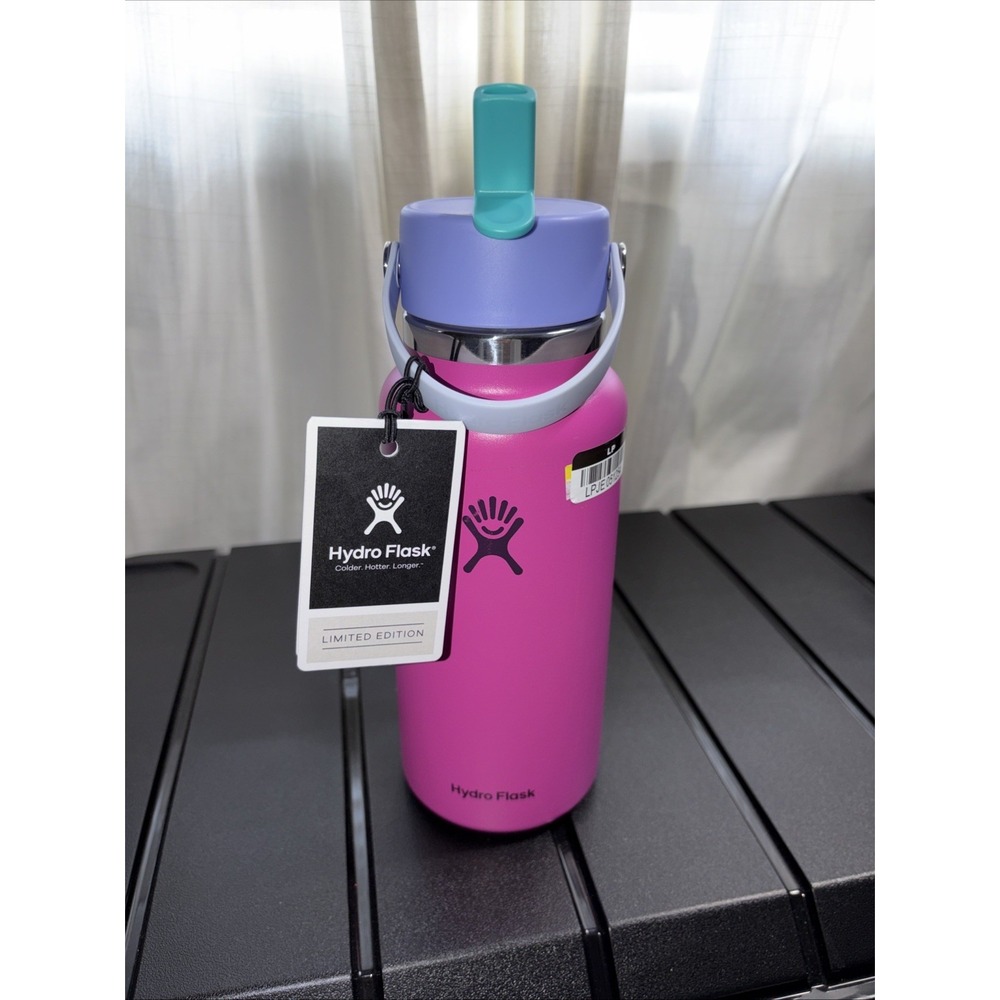 Hydro Flask 32oz Wide Mouth Straw Water Bottle Vacuum-Insulated‎ LIMITED Holiday